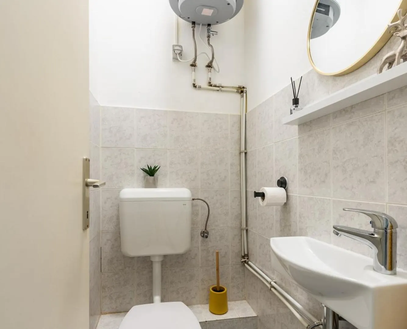 Apartment Nora - Modern Cozy Apartment With Free Parking And Terrace Zara